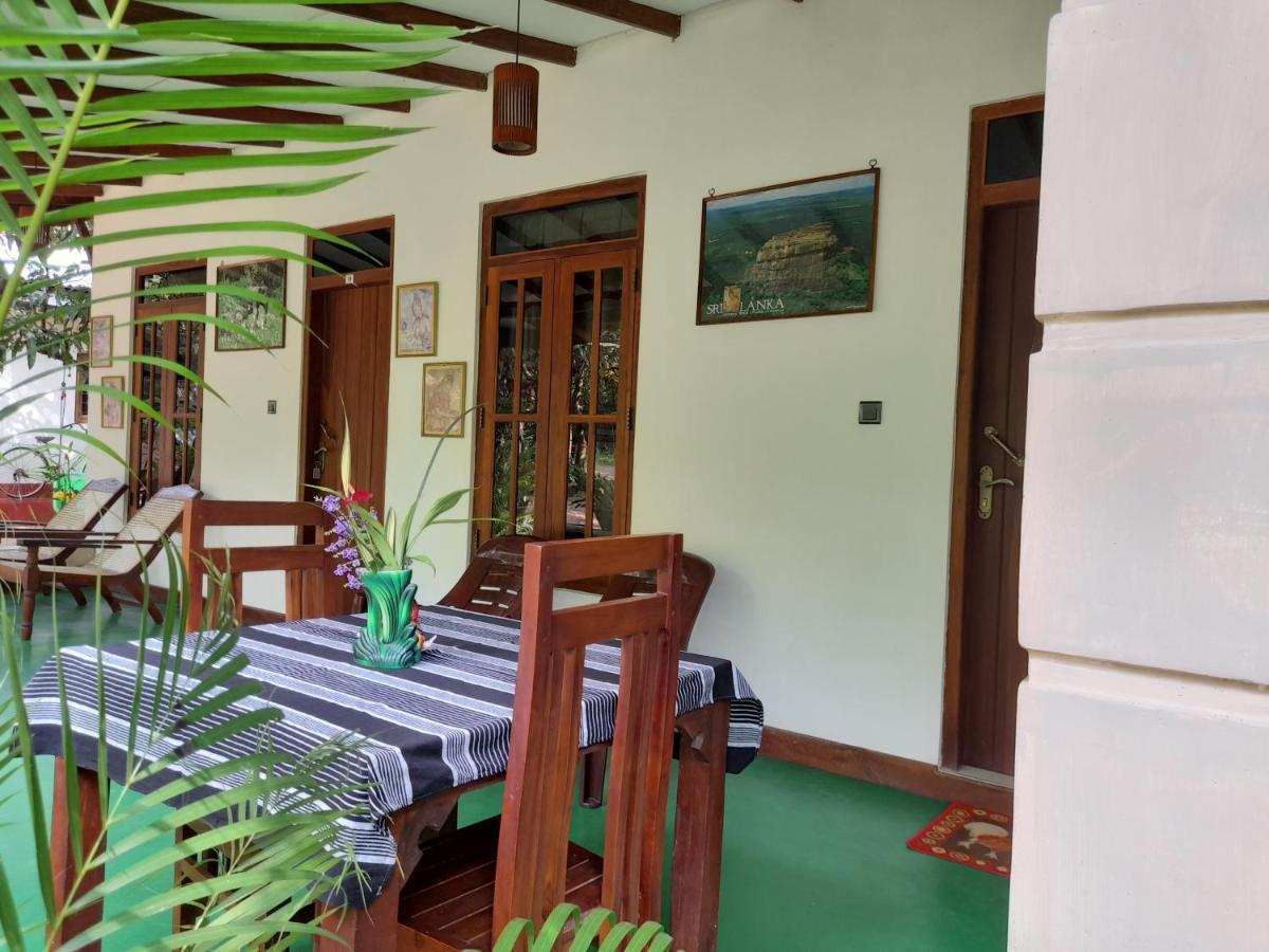 Sigiri Jungle Villa Sigiriya Bagian luar foto